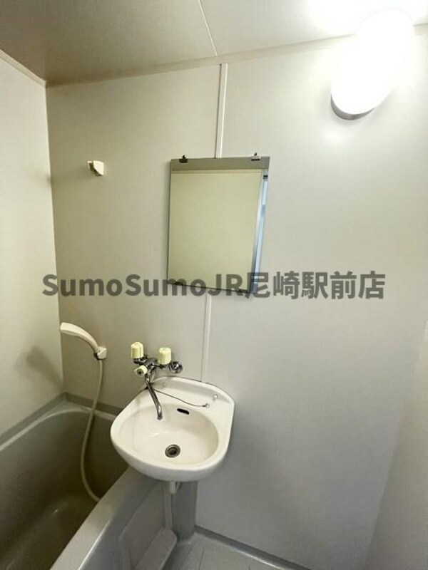 洗面・脱衣所(明るい洗面所です)
