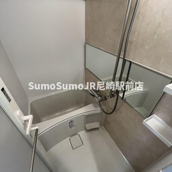 物件内観写真8　(落ち着いた空間のお風呂です)