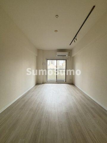 物件内観写真16　(ゆったりとした居間です)