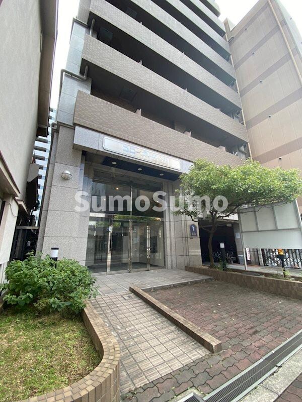 物件外観写真2　(清潔なエントランスです)