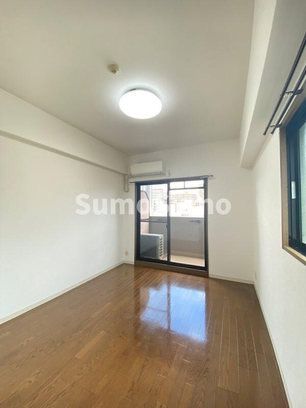 寝室(ゆとりの広さです)