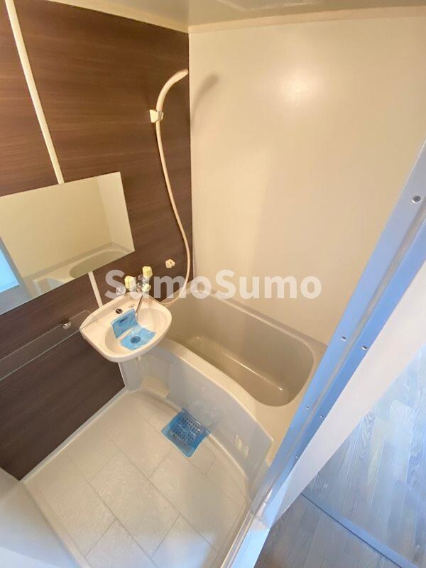 物件内観写真9　(コンパクトで使いやすいお風呂です)