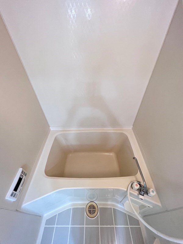 物件内観写真18　(コンパクトで使いやすいお風呂です)