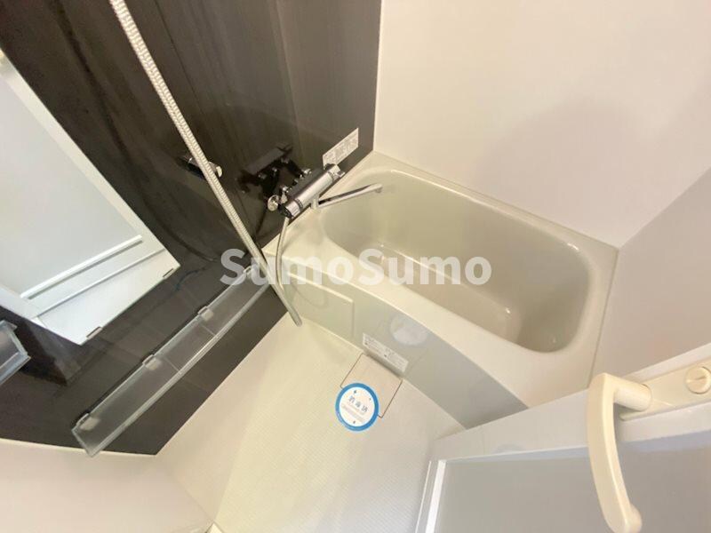 物件内観写真7　(コンパクトで使いやすいお風呂です)