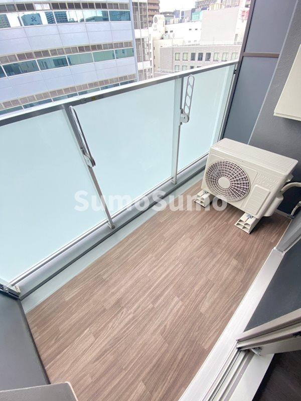 物件内観写真8　(お洗濯にも便利なバルコニー付き)