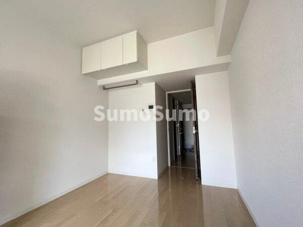 寝室(使い勝手のいい寝室です)