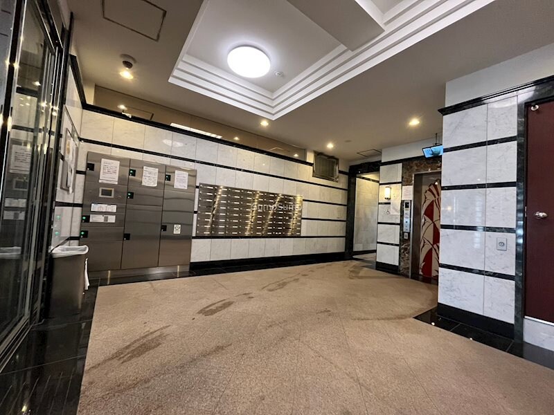 物件外観写真3　(建物の内部です)