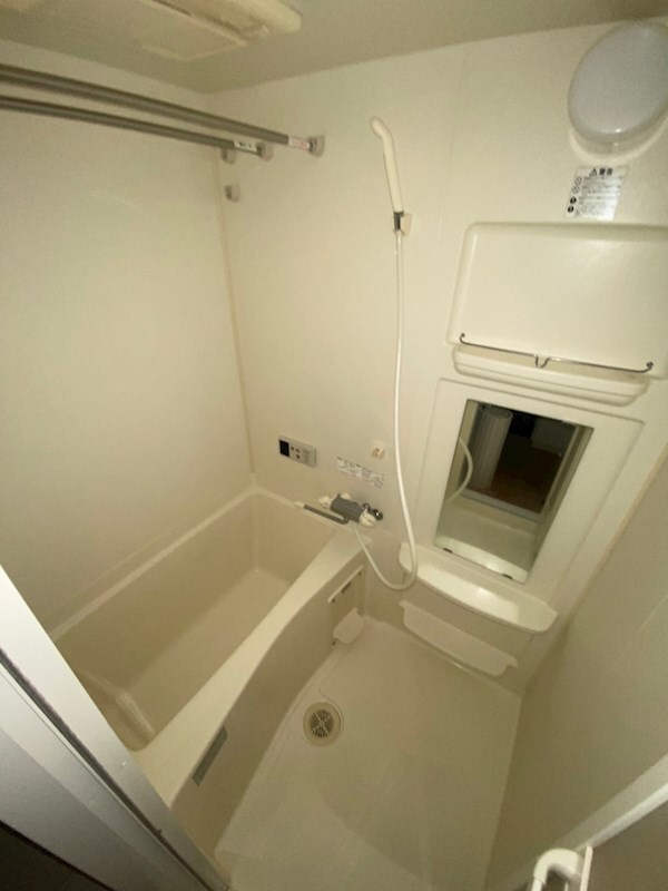 物件内観写真9　(お風呂です)
