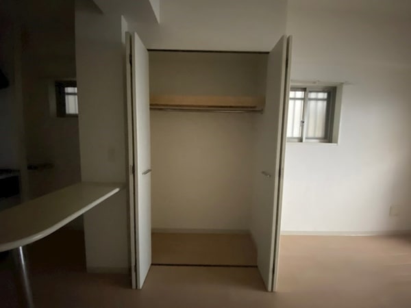 収納(小物を収納するのに便利です)