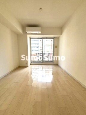 物件内観写真7　(落ち着いた色調の寝室です)