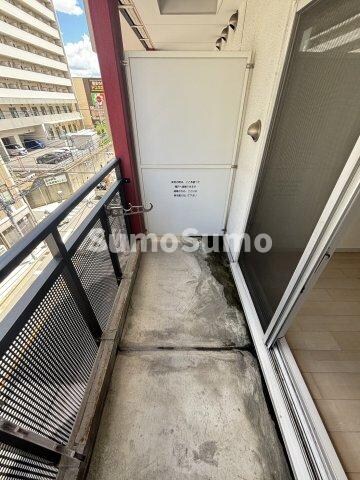 物件内観写真9　(暖かな日差しのふりそそぐバルコニー)