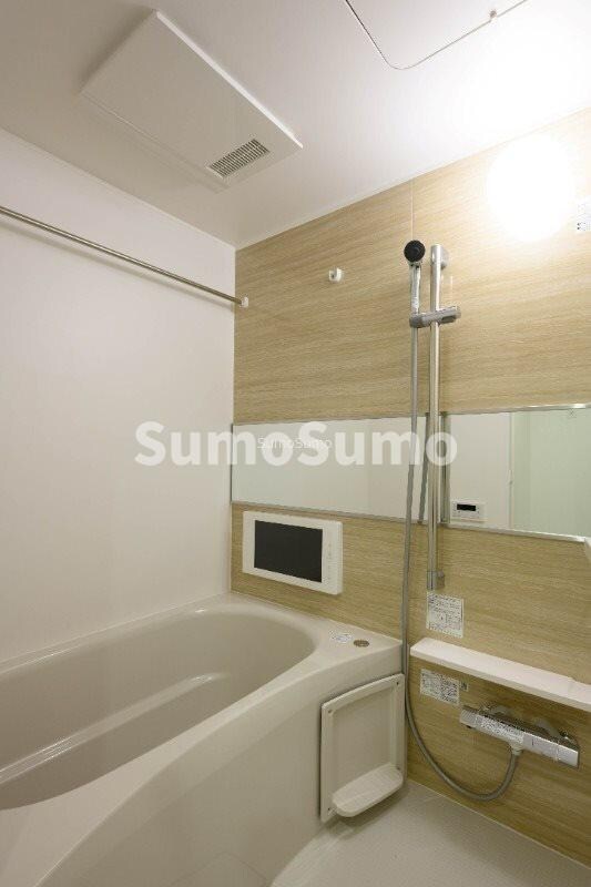 物件内観写真11　(落ち着いた空間のお風呂です)