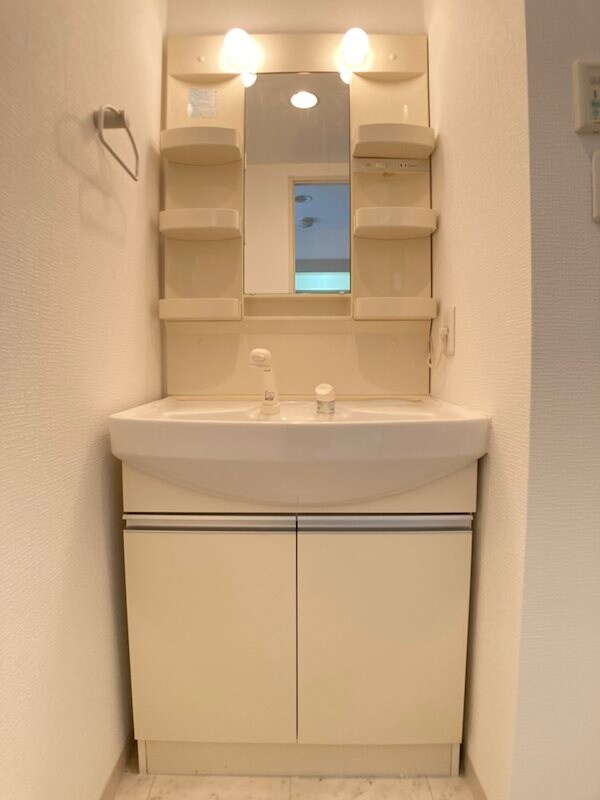 物件内観写真13　(使いやすい洗面所です)