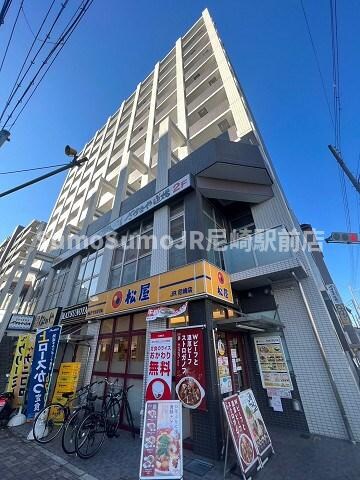 物件外観写真1　(外観もきれいです)