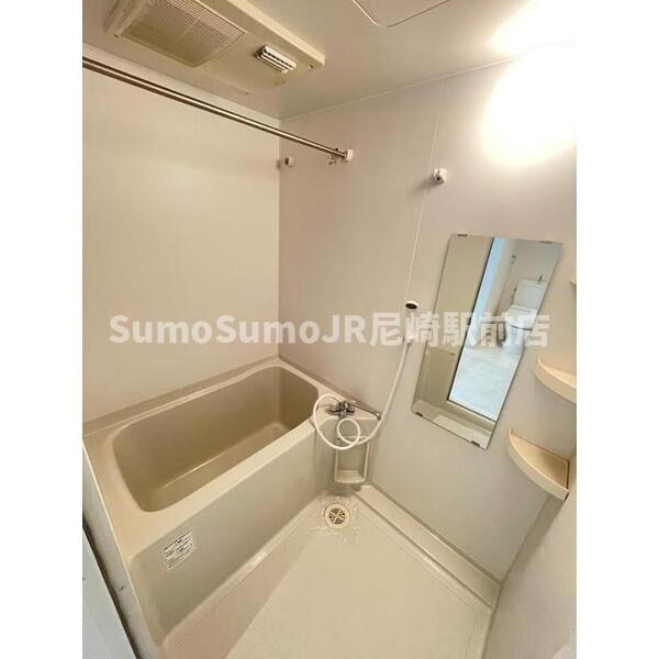 物件内観写真7　(日々の疲れを癒すお風呂付です)