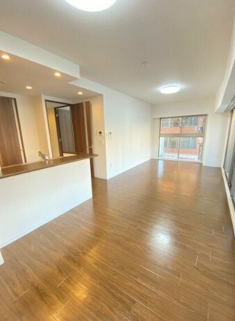 物件内観写真5　(リビングです)