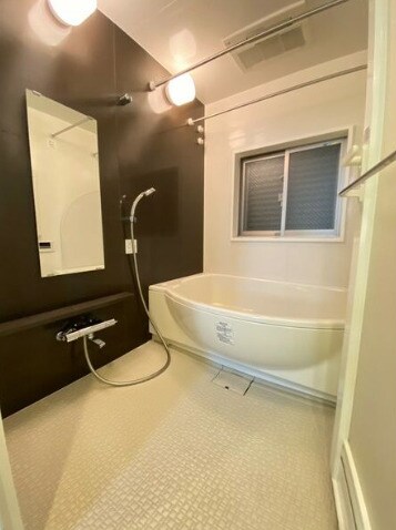 物件内観写真8　(きれいなお風呂です)