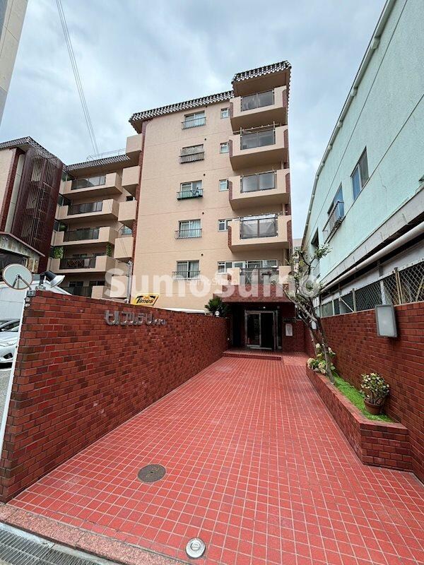 物件外観写真2　(エントランスです)