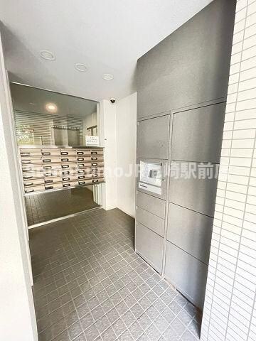 物件外観写真3　(外観は落ち着いています)