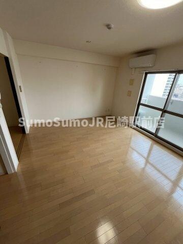 物件内観写真18　(リビングです)