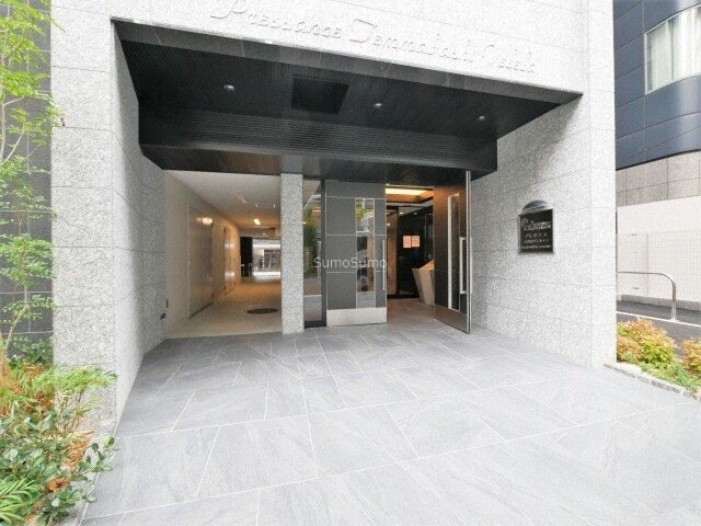 物件外観写真2　(エントランスです)