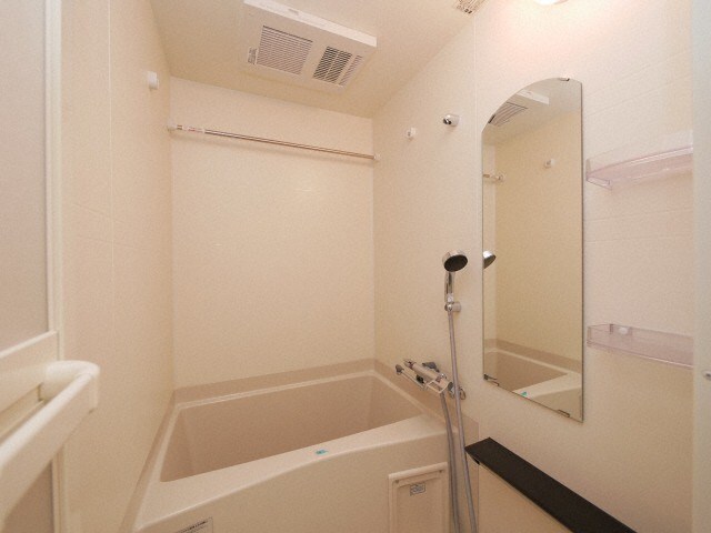 物件内観写真8　(ゆったり過ごせるお風呂です)