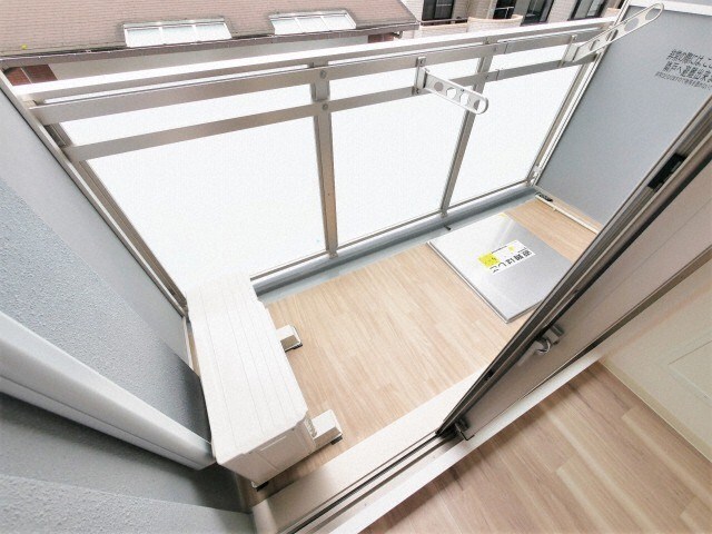 物件内観写真9　(バルコニーがあります)