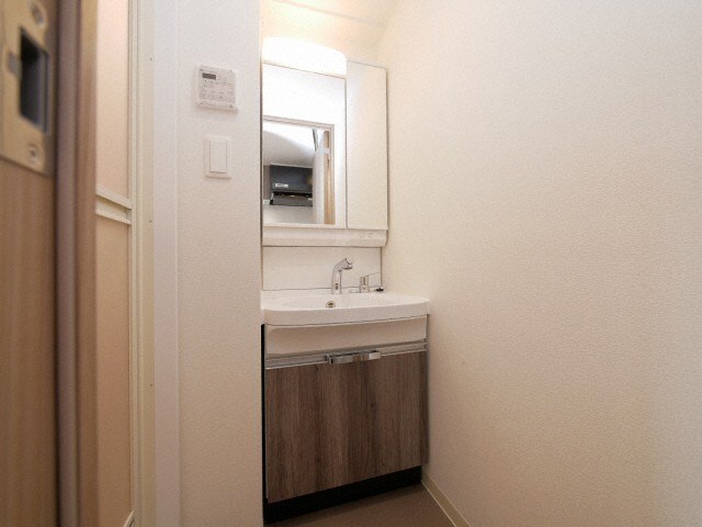 物件内観写真11　(スペースが確保できる洗面所です)