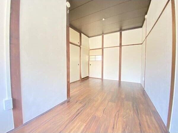 物件内観写真11　(おしゃれなリビングです)