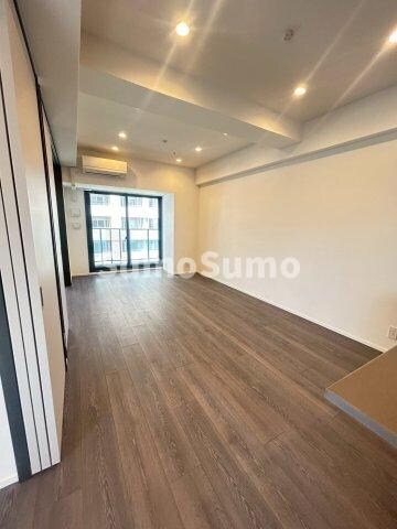 物件内観写真4　(おしゃれなリビングです)