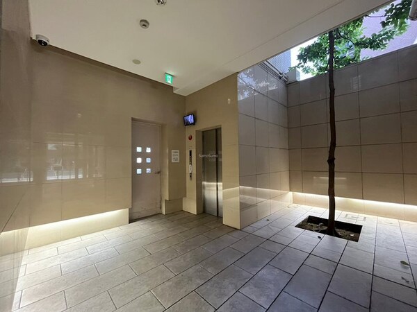 ロビー・ラウンジ(建物の内部です)