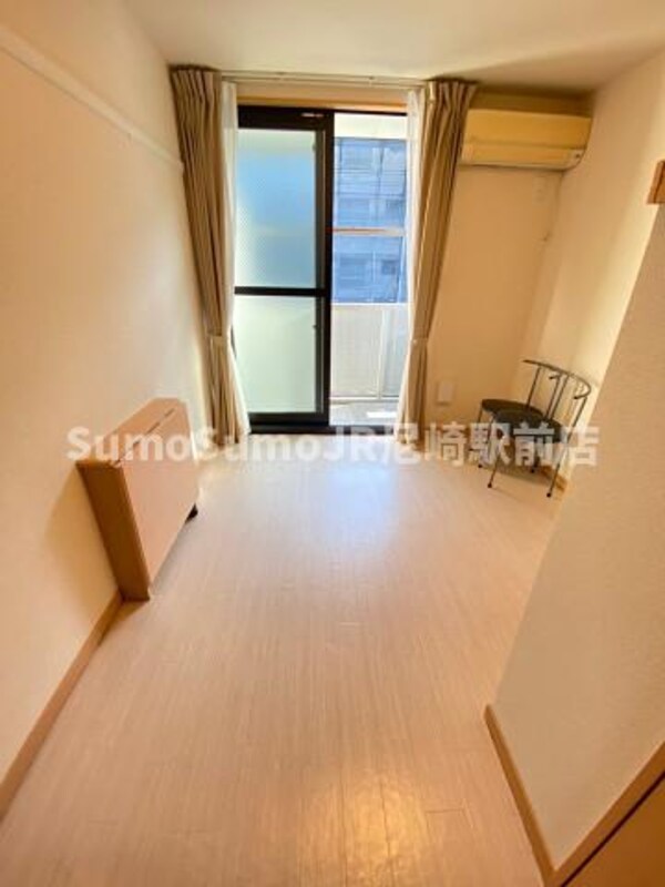 居室(リビングです)