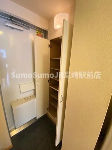 物件内観写真12　(落ち着いた玄関です)