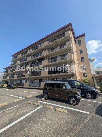 物件外観写真1　(外観もきれいです)