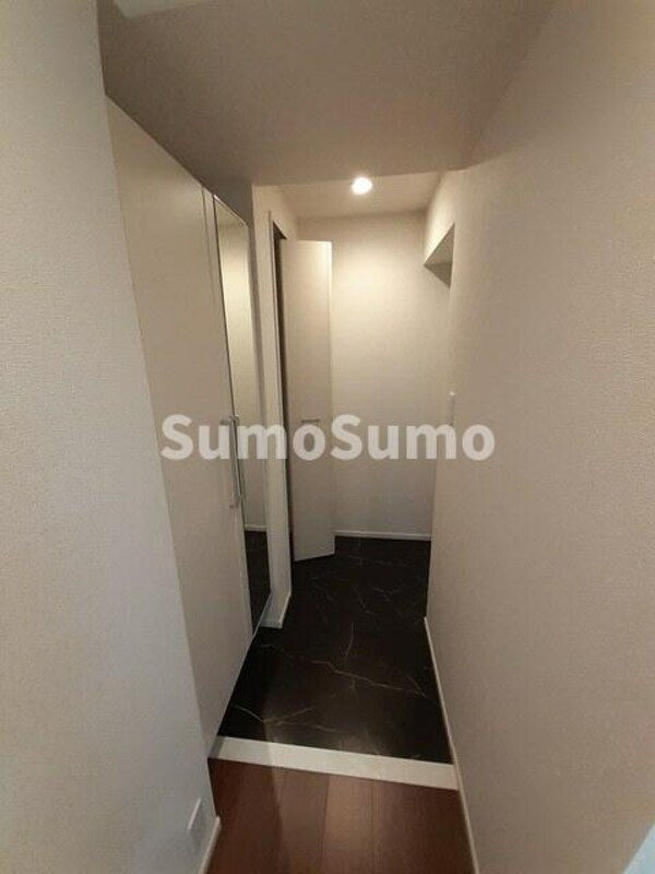 玄関(毎日通る玄関はこちらです)