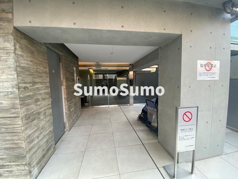 物件外観写真2　(建物の内部です)