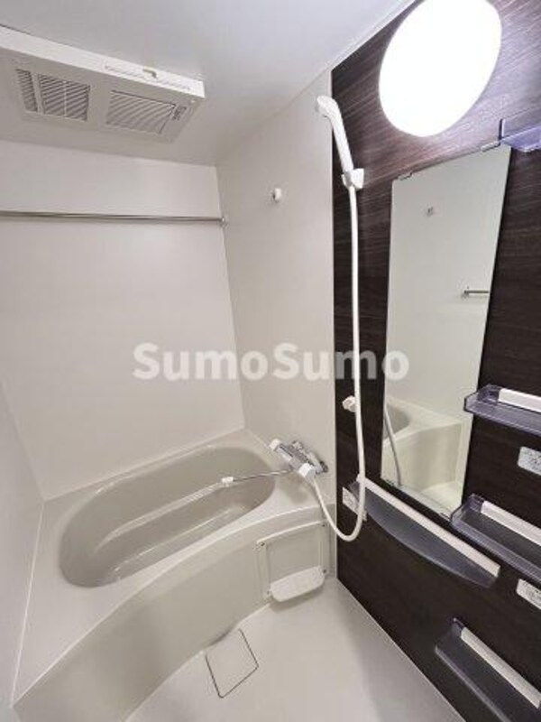 浴室(きれいなお風呂です)