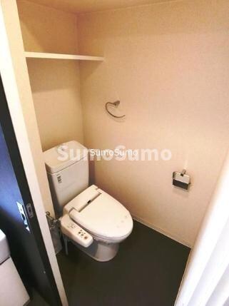 物件内観写真9　(ゆったりとした空間のトイレです)