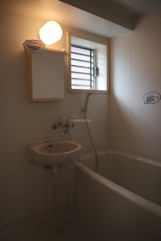 物件内観写真7　(きれいなお風呂です)