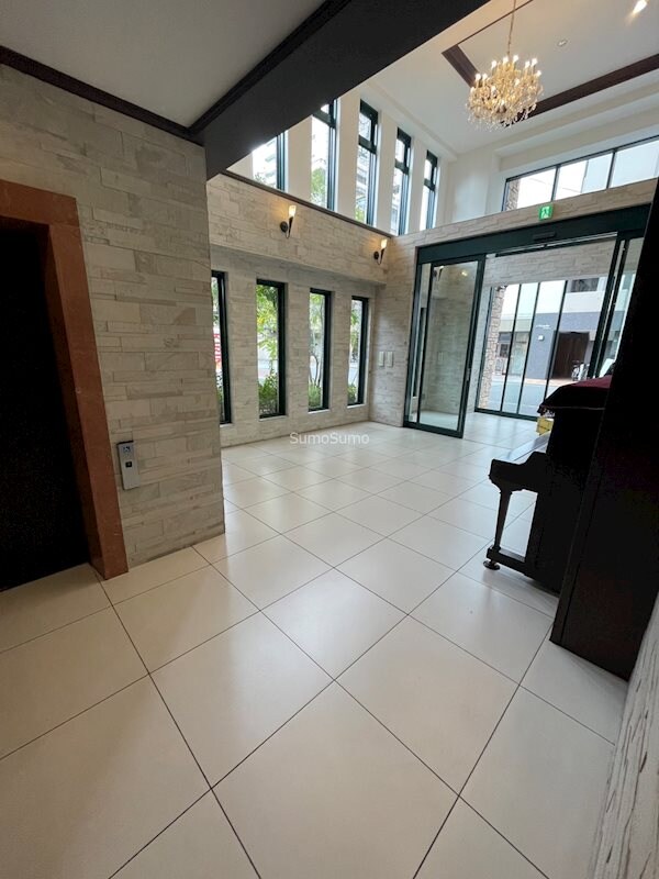 ロビー・ラウンジ(落ち着いたロビーです)