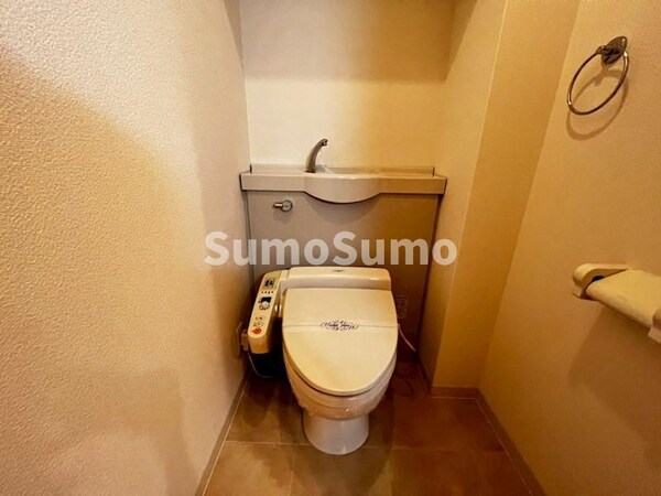 トイレ(シンプルで使いやすいトイレです)