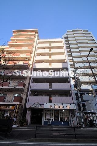 物件外観写真1　(外観もきれいです)