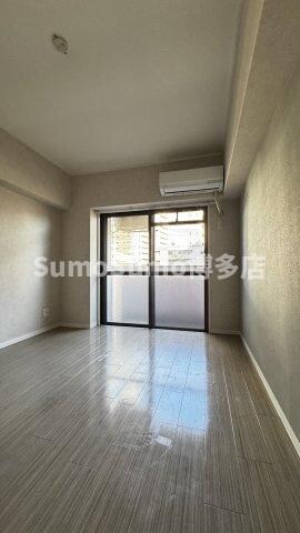 物件内観写真4　(使いやすいリビングです)