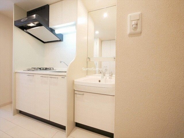 物件内観写真12　(忙しい朝には欠かせない洗面所です)