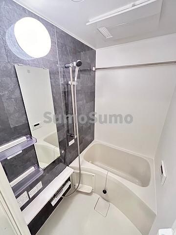 物件内観写真8　(きれいなお風呂です)