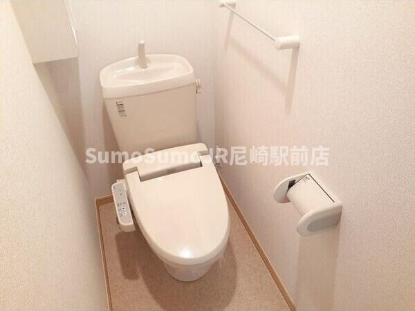 トイレ(シンプルで使いやすいトイレです)