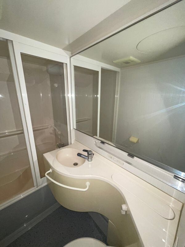 物件内観写真10　(スペースが確保できる洗面所です)