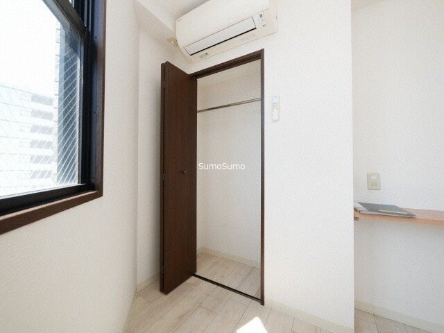 物件内観写真12　(収納豊富です)