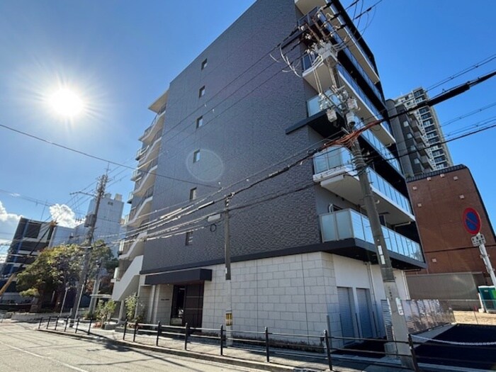 物件外観写真1　(きれいな外観です)