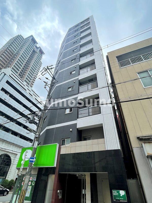 物件外観写真1　(外観は落ち着いています)